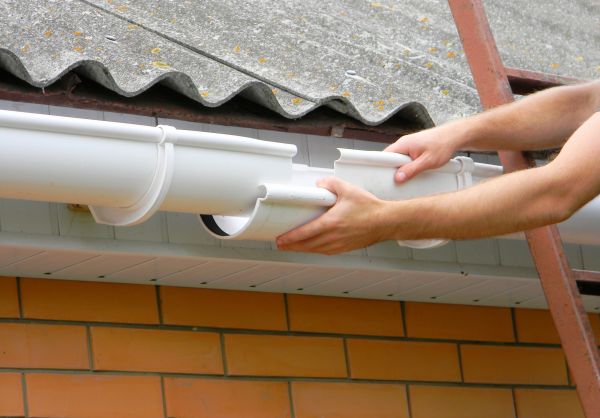 Cost of Gutter Hanging in Idaho Falls